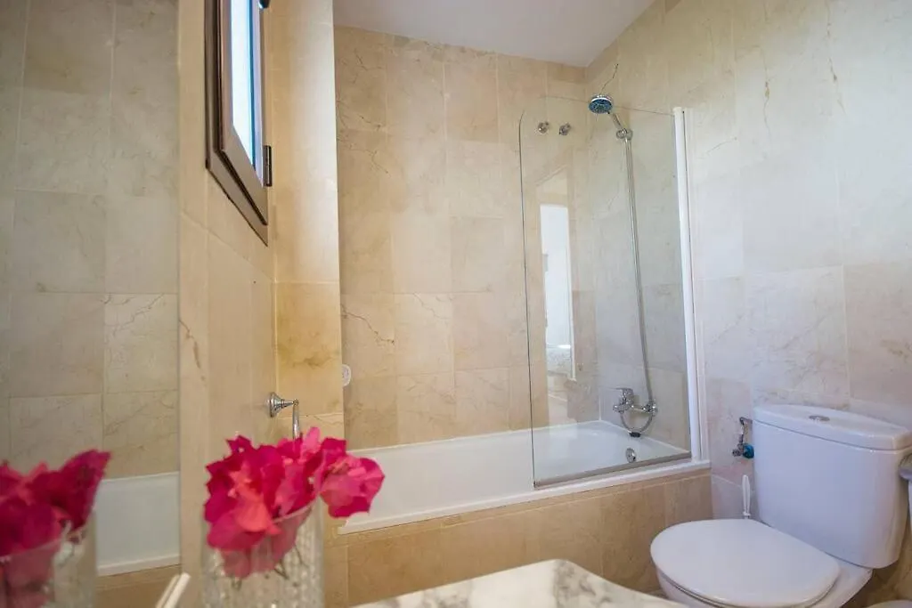 Apartamento 33, Frigiliana Spacious Family Apartment With Large Pool In The Town Center Hansonholiday Rentals Испания