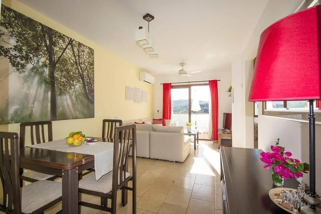 Apartamento 33, Frigiliana Spacious Family Apartment With Large Pool In The Town Center Hansonholiday Rentals